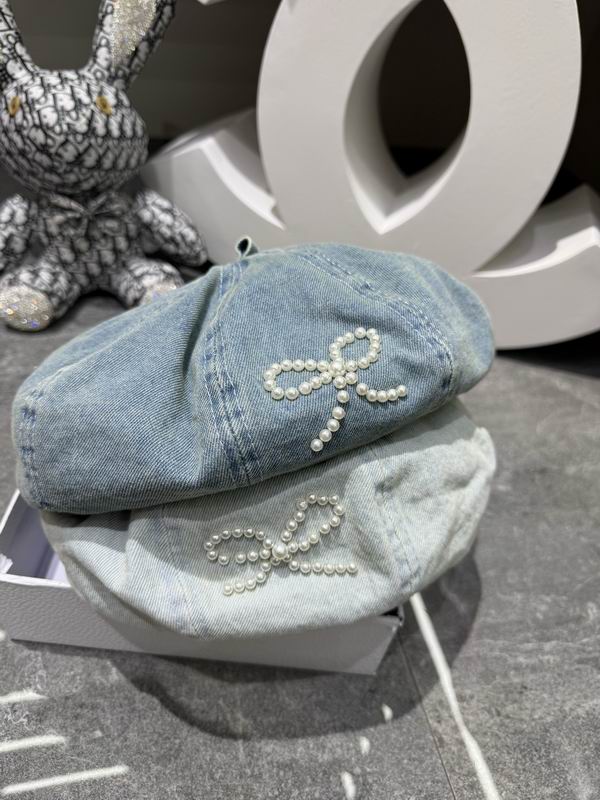 Chanel beret dx24
